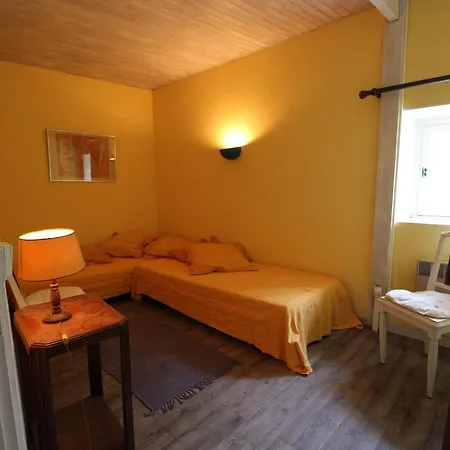 Chateau De Fontblachere 4*